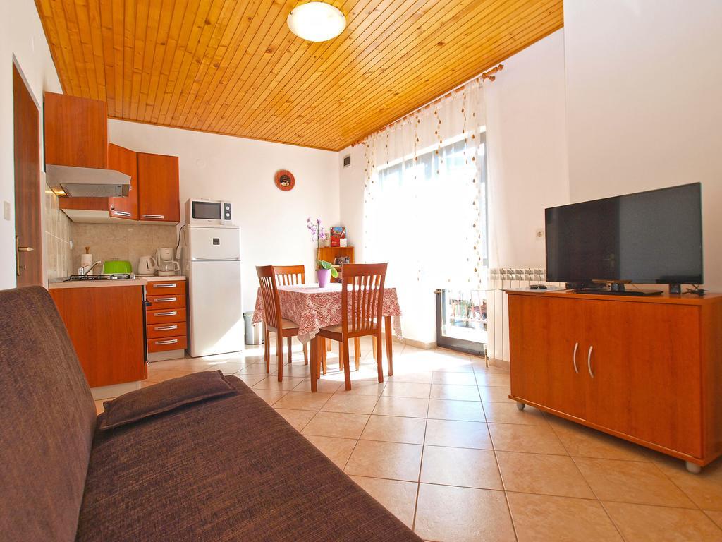 House Sandra 1430 Peresiji Exterior photo